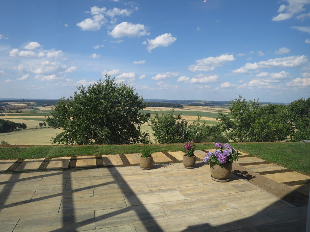 Ferienwohnung mit Terasse und Blick Richtung Gunzenhausen
